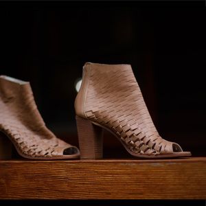 Piampiani Heeled Tan Boots, Size 8.5 Women’s